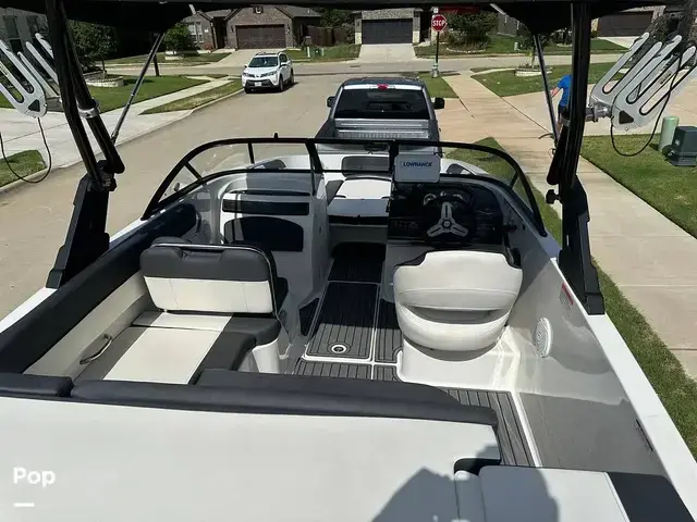 Bayliner VR5