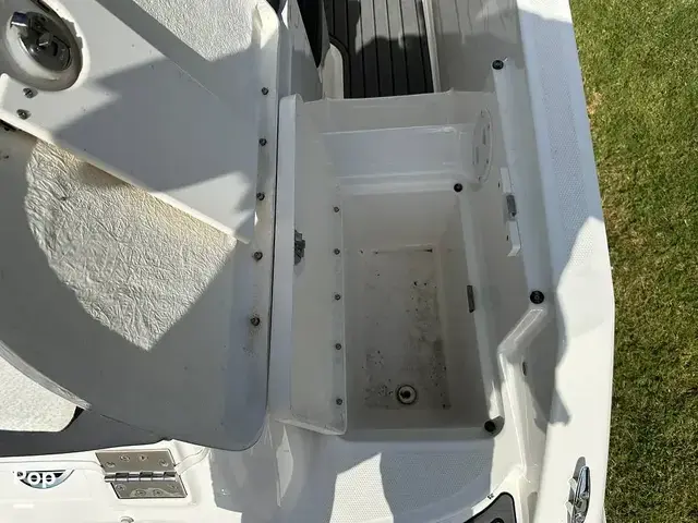 Bayliner VR5