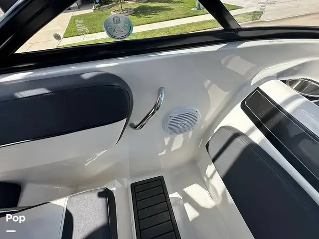 Bayliner VR5