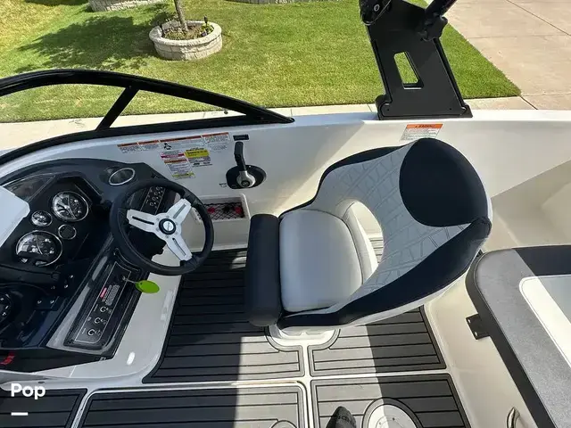 Bayliner VR5