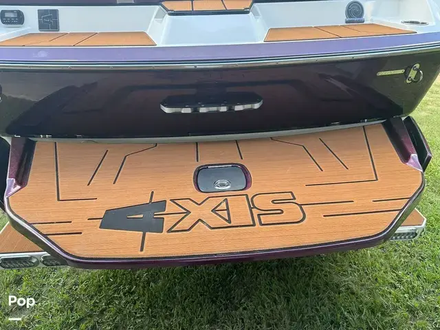 Axis Boats A22