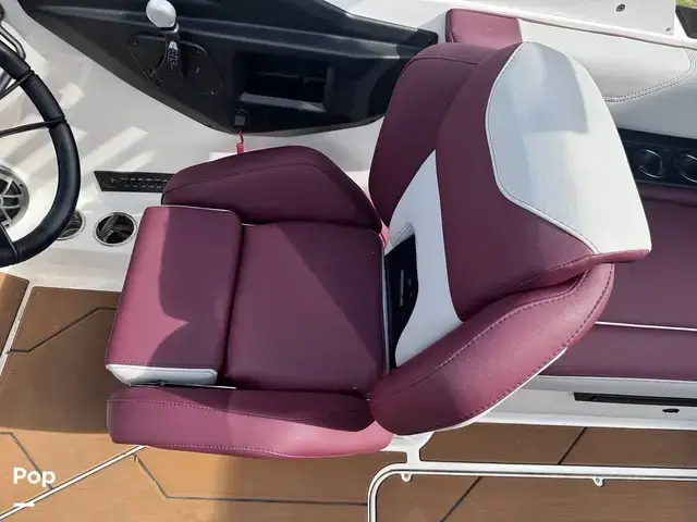 Axis Boats A22