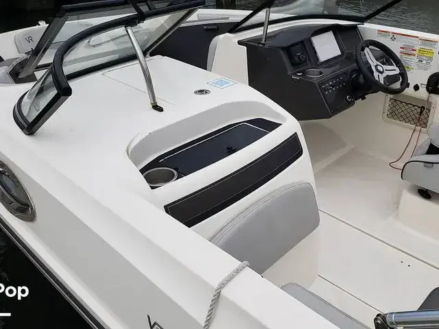 Bayliner Vr6