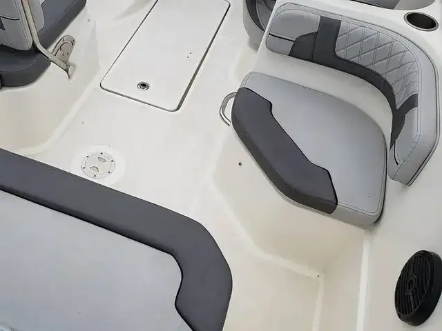 Bayliner Vr6