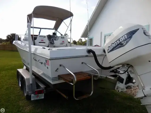 Chris-Craft 215 Sea-Hawk with Bracket