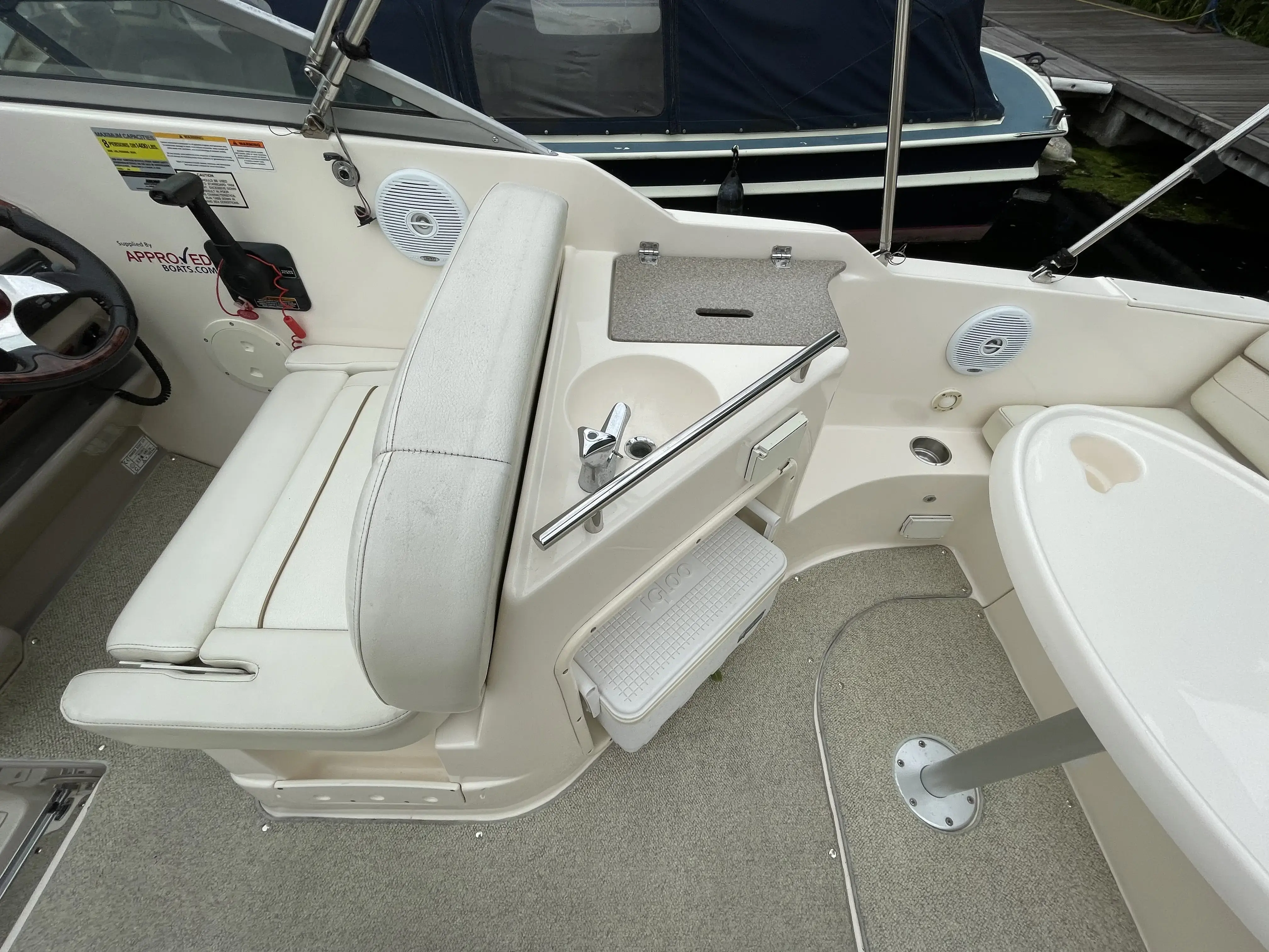 RINKER 250 FIESTA VEE 2007