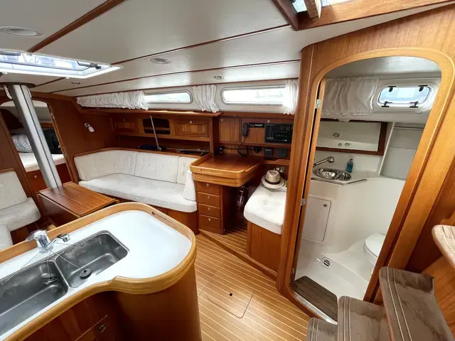 Arcona 370