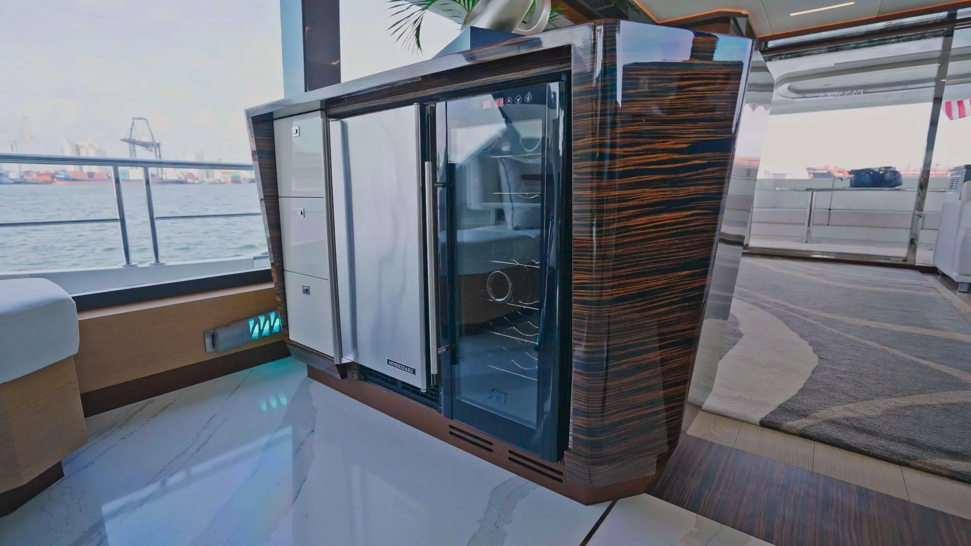 2020 Ocean 84r skylounge