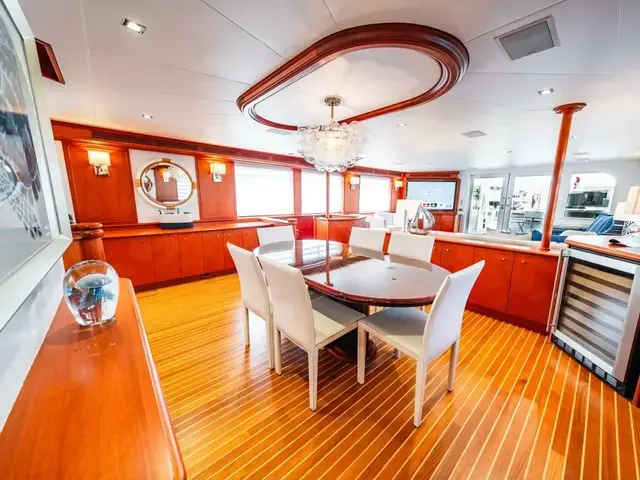 Nordlund Raised Pilothouse