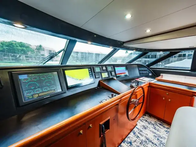 Nordlund Raised Pilothouse