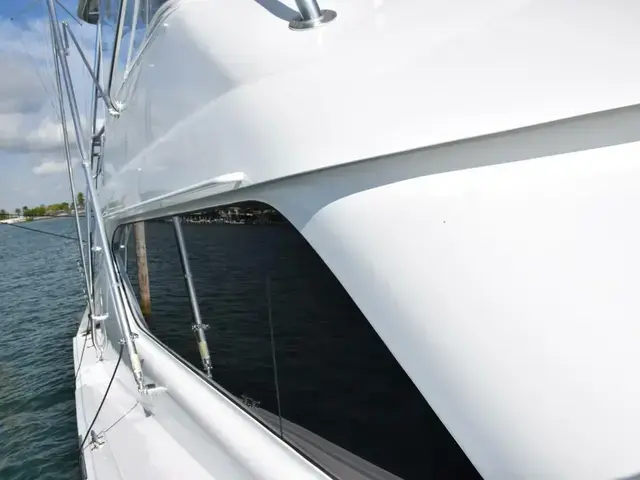 Hatteras 60 Convertible