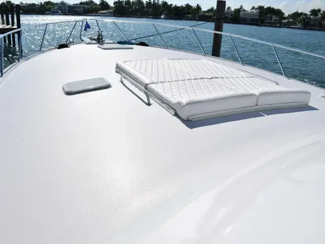 Hatteras 60 Convertible