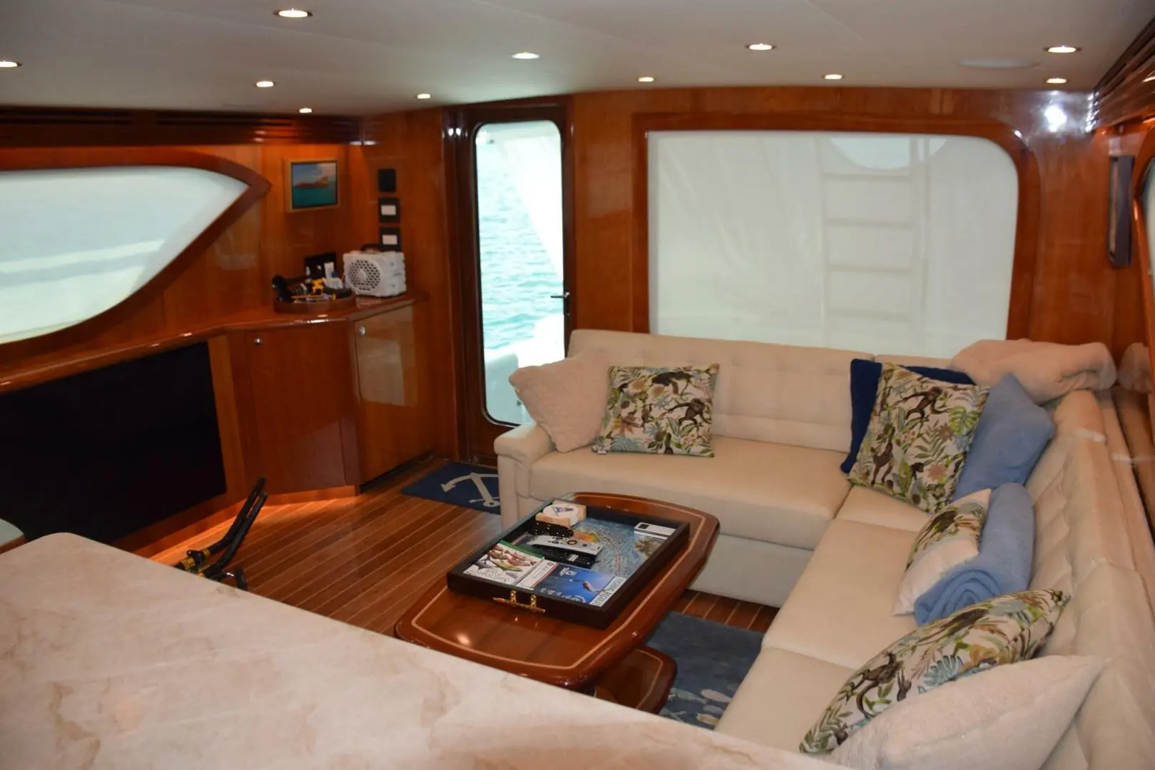 2005 Hatteras 60 convertible