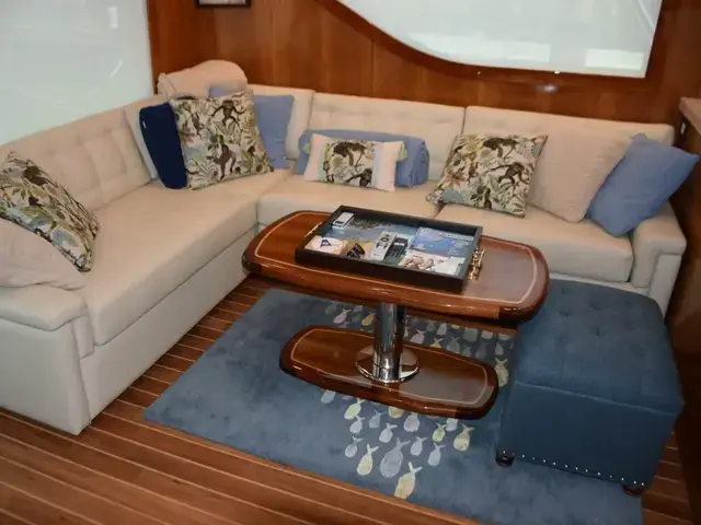 Hatteras 60 Convertible