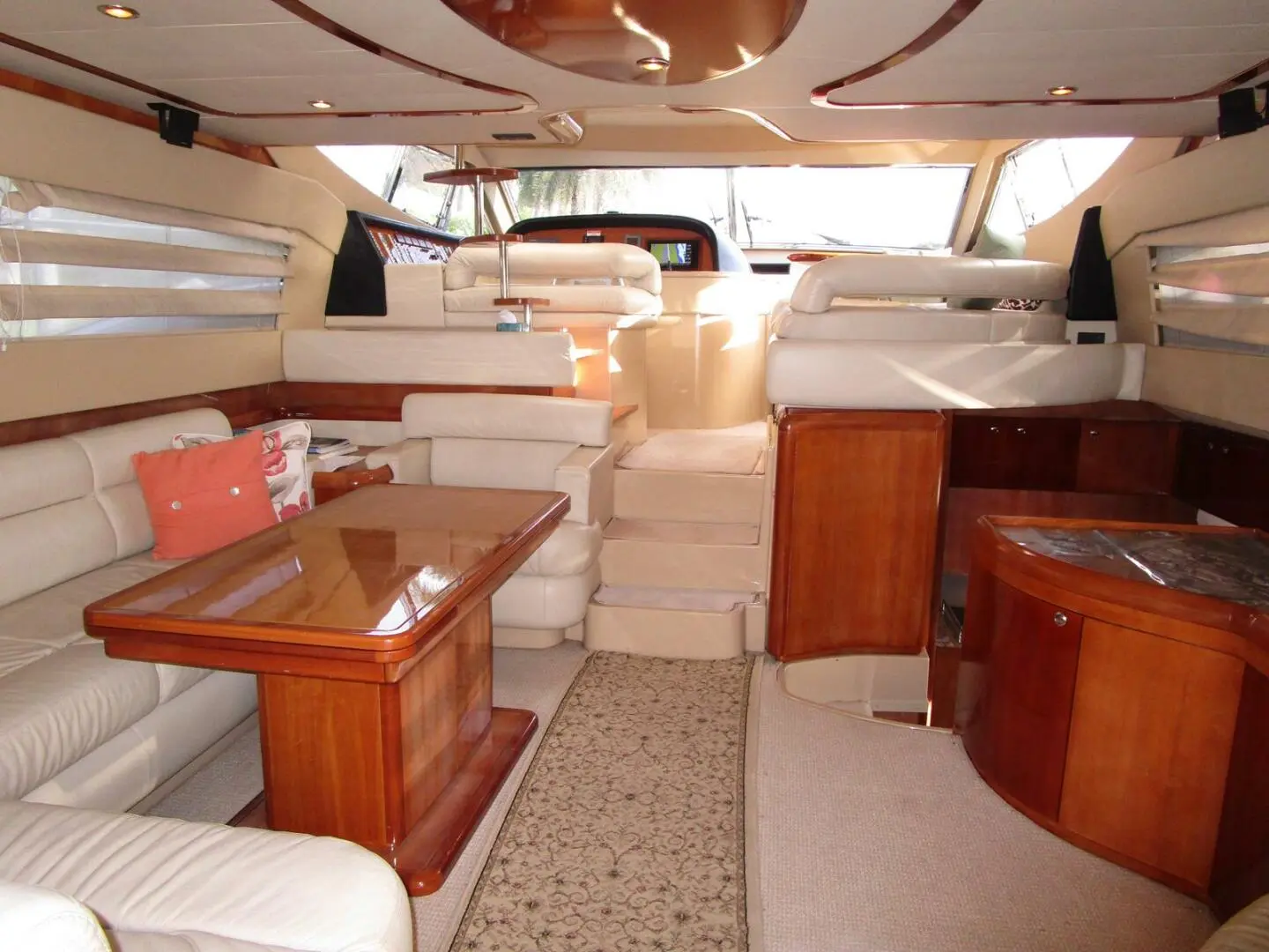 2003 Ferretti 590 motor yacht