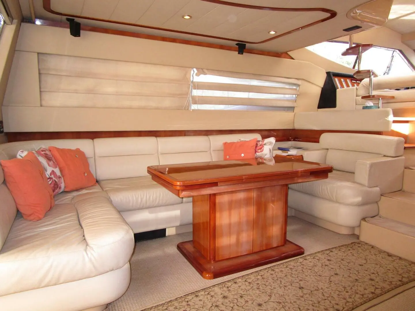 2003 Ferretti 590 motor yacht