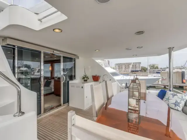 Ocean Alexander Open Flybridge