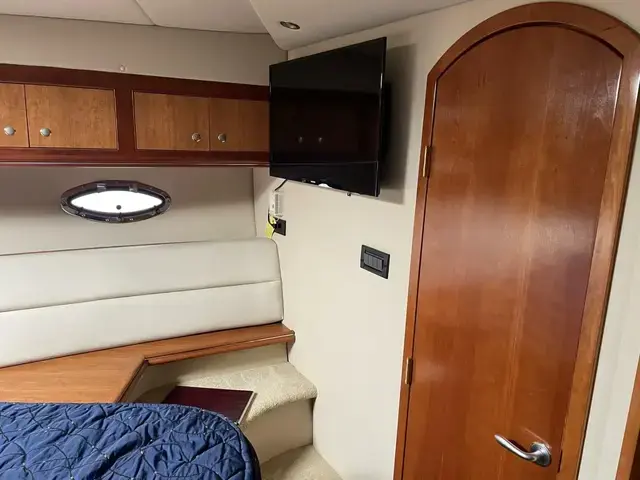 Cruisers Yachts 455 Express