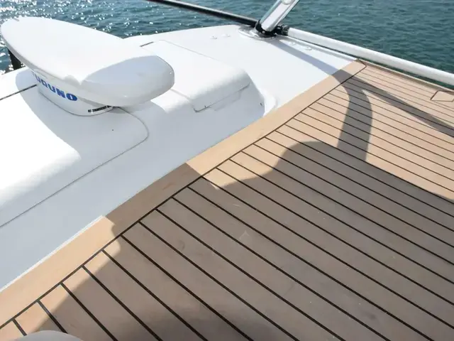 Hatteras 60 Convertible