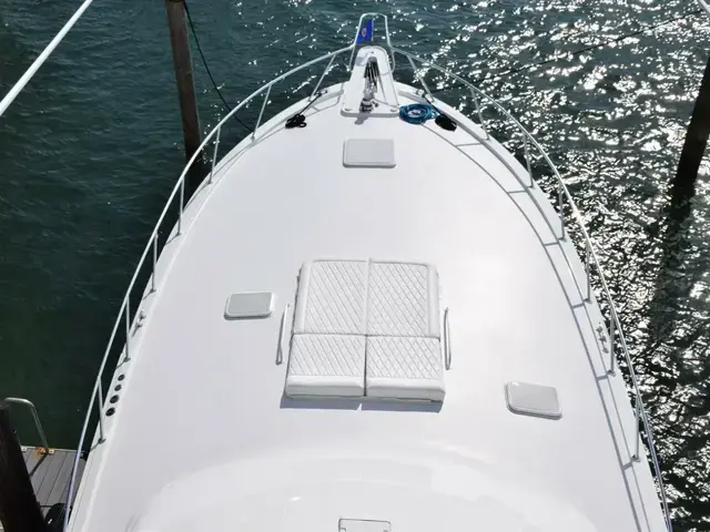 Hatteras 60 Convertible