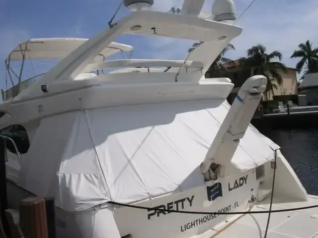 Ferretti Yachts 590