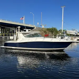 2004 Tiara 3800 Open