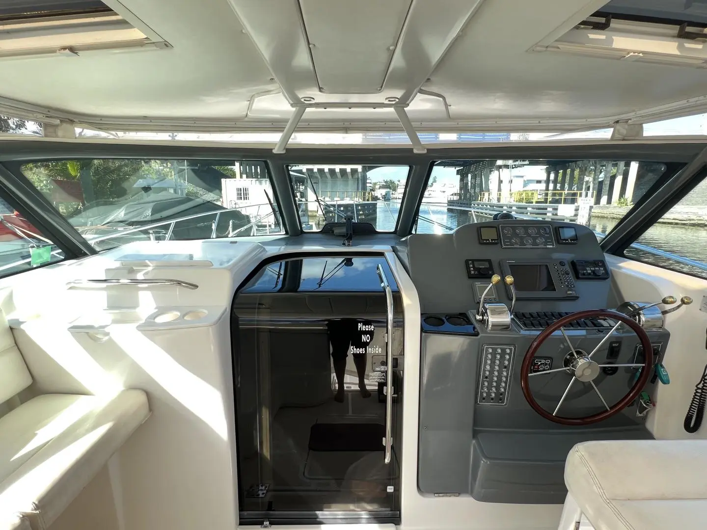 2004 Tiara 3800 open