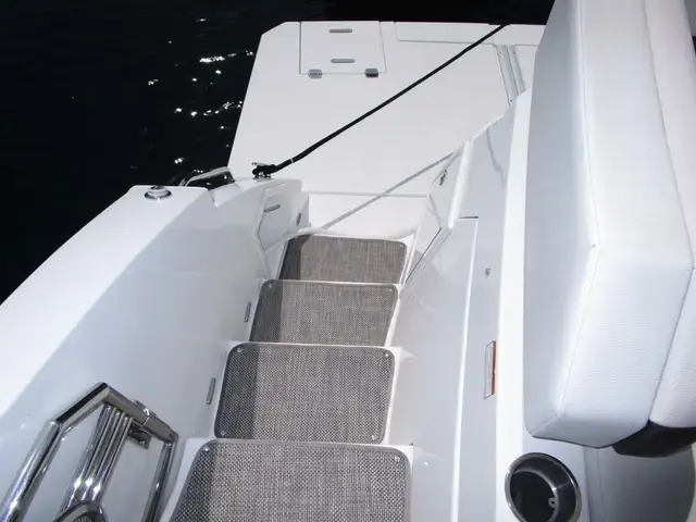 Cruisers Yachts 54 Cantius