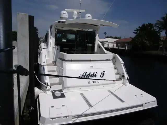 Cruisers Yachts 54 Cantius