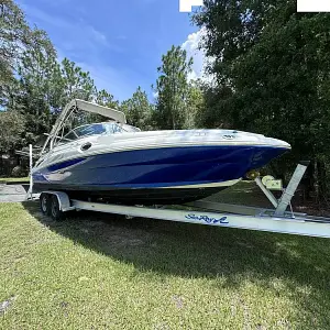 2005 Sea Ray 270 Sundeck