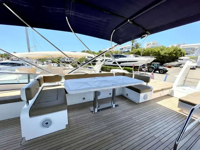 Fairline Squadron 65