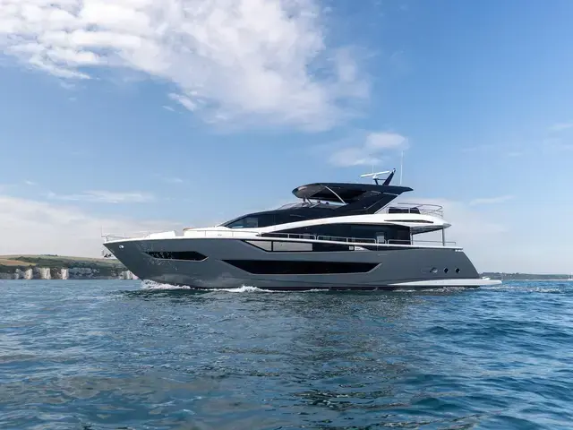 Sunseeker 88m Yacht