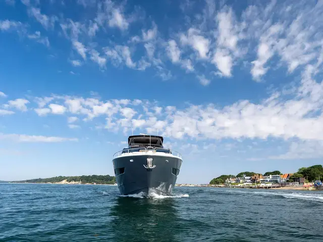 Sunseeker 88m Yacht