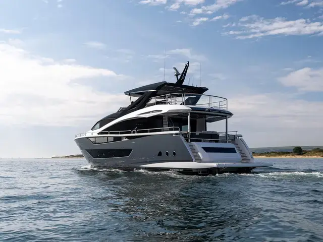 Sunseeker 88m Yacht