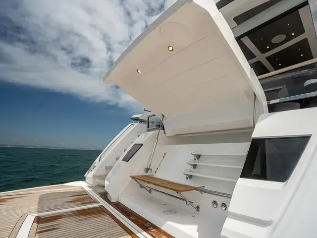 Sunseeker 88m Yacht