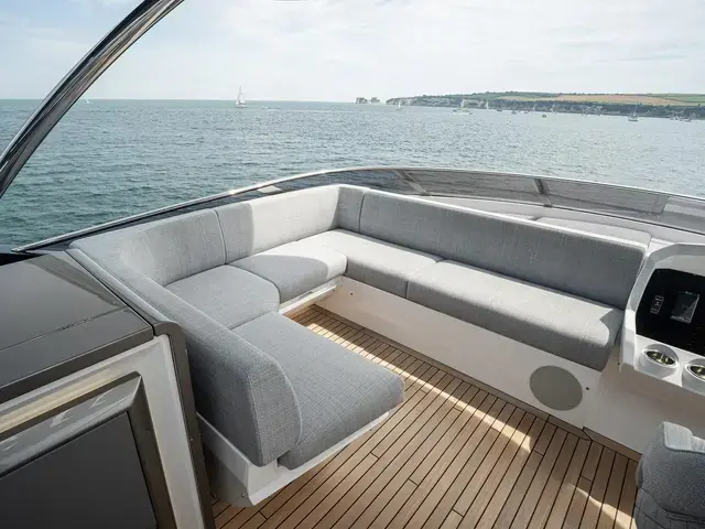 Sunseeker 88m Yacht