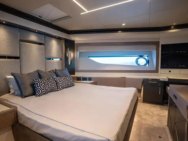 Sunseeker 88m Yacht