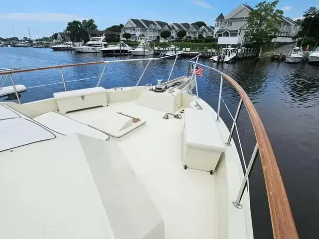 Hatteras Cockpit Motor Yacht