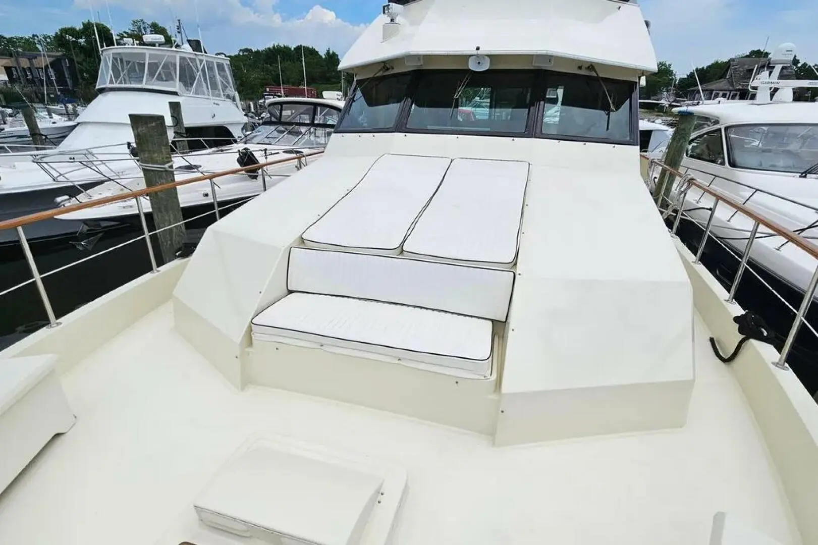 1987 Hatteras cockpit motor yacht