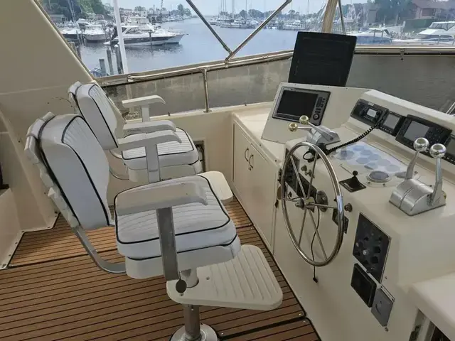 Hatteras Cockpit Motor Yacht