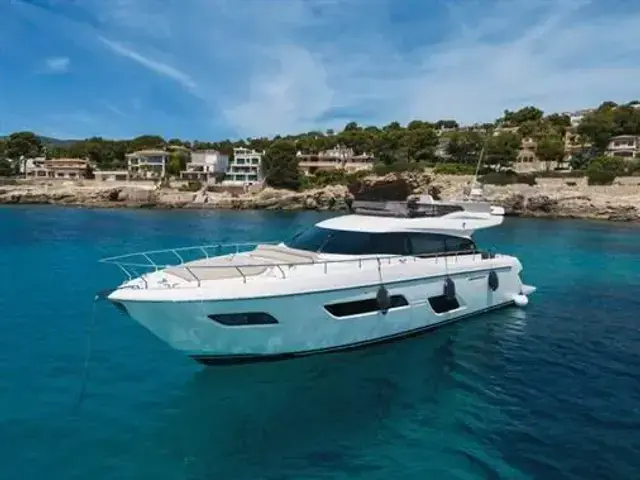 Ferretti Yachts 550