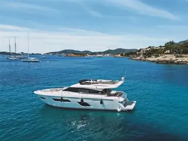 Ferretti Yachts 550