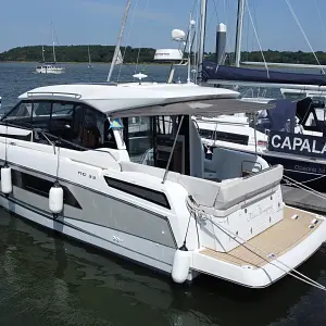 2019 Jeanneau NC 33