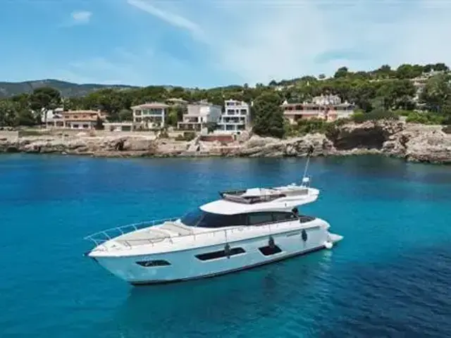 Ferretti Yachts 550