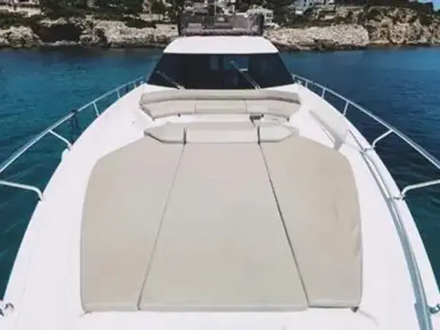 Ferretti Yachts 550