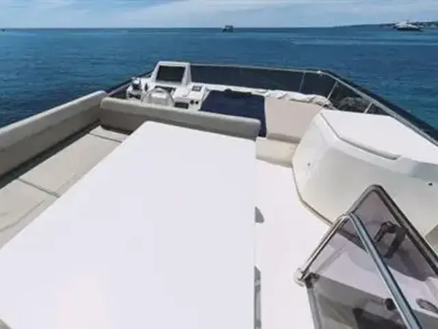 Ferretti Yachts 550