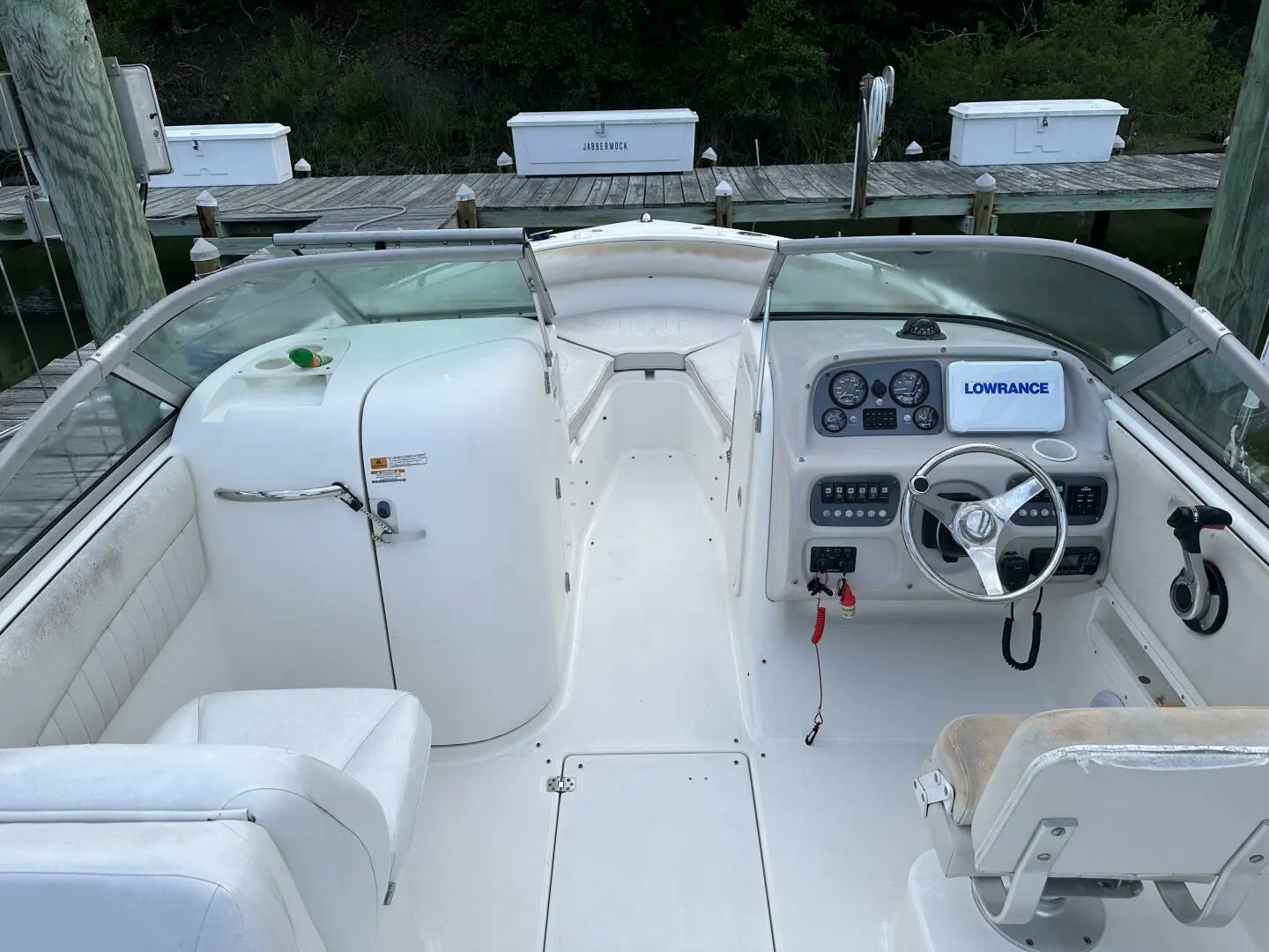 2005 Robalo 227