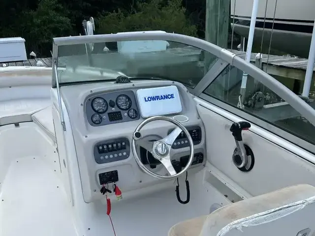 Robalo 227