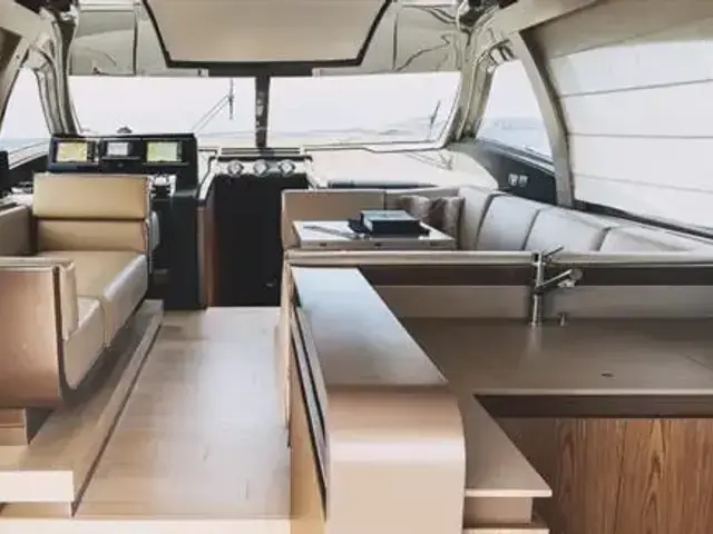 Ferretti Yachts 550