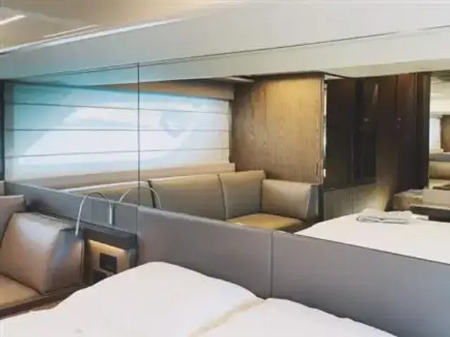 Ferretti Yachts 550